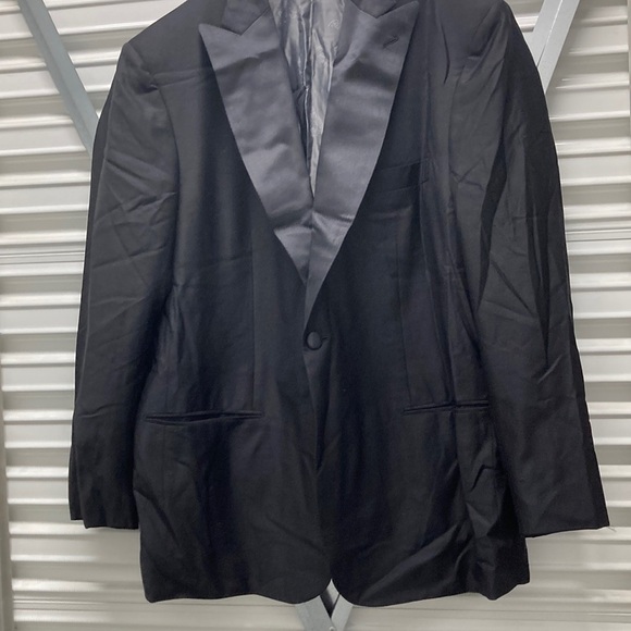 Brioni Black Tuxedo Satin Peak Lapel - Picture 1 of 3